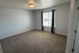 1572 E 460 S, Hyrum, UT 84319 - Photo 12