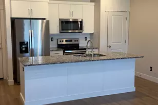 1572 E 460 S, Hyrum, UT 84319 - Photo 4
