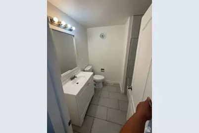 7112 S 2780 E, Cottonwood Heights, UT 84121 - Photo 32