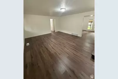 7112 S 2780 E, Cottonwood Heights, UT 84121 - Photo 8