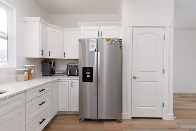 4542 W Parkes Peak Ln S, Herriman, UT 84096 - Photo 14