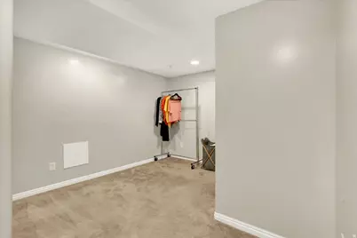 1073 N 175 E, Layton, UT 84041 - Photo 28