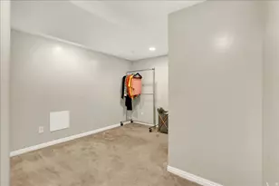 1073 N 175 E, Layton, UT 84041 - Photo 16