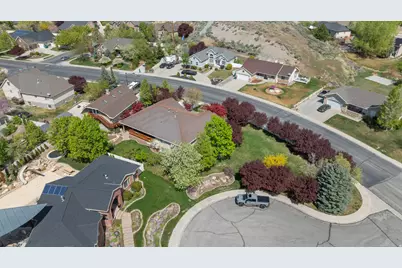 3957 W Honey Locust Ln, Cedar Hills, UT 84062 - Photo 48