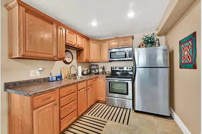 1926 E Gray Fox Dr E, Draper, UT 84020 - Photo 22