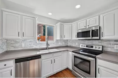 2246 E Evergreen View Ct, Salt Lake City, UT 84109 - Photo 12