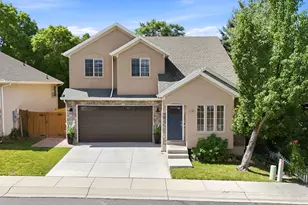 2246 E Evergreen View Ct, Salt Lake City, UT 84109 - Photo 2