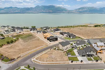 3492 S Meadowlark Ln, Saratoga Springs, UT 84045 - Photo 14
