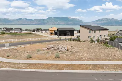 3492 S Meadowlark Ln, Saratoga Springs, UT 84045 - Photo 24