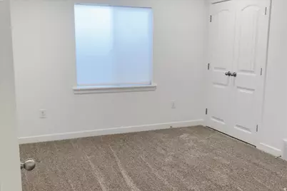 8271 N Iron Horse Dr, Lake Point, UT 84074 - Photo 44