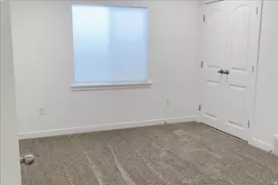 8271 N Iron Horse Dr, Lake Point, UT 84074 - Photo 44
