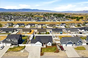 8271 N Iron Horse Dr, Lake Point, UT 84074 - Photo 50