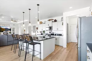 8271 N Iron Horse Dr, Lake Point, UT 84074 - Photo 22