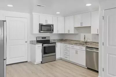 8271 N Iron Horse Dr, Lake Point, UT 84074 - Photo 40