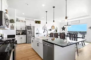 8271 N Iron Horse Dr, Lake Point, UT 84074 - Photo 20