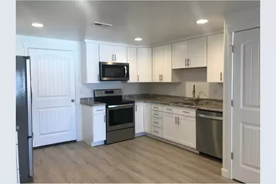 8271 N Iron Horse Dr, Lake Point, UT 84074 - Photo 36