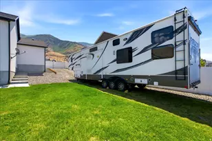 8271 N Iron Horse Dr, Lake Point, UT 84074 - Photo 8