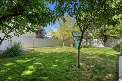 444 E Wilde Cherry Way, Sandy, UT 84070 - Photo 50