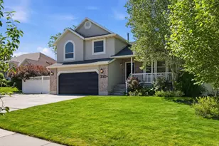 444 E Wilde Cherry Way, Sandy, UT 84070 - Photo 2