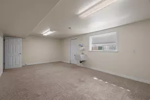 1139 N 3150 E, Layton, UT 84040 - Photo 40