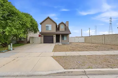 210 S Montgomery St W, Salt Lake City, UT 84104 - Photo 2