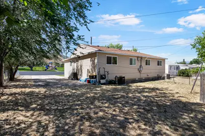 177 E Vine St, Tooele, UT 84074 - Photo 30