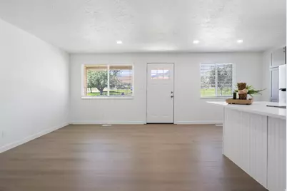 177 E Vine St, Tooele, UT 84074 - Photo 6