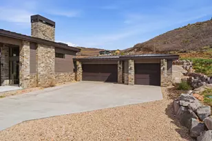 2365 E Golden Eagle Cir, Hideout, UT 84036 - Photo 16