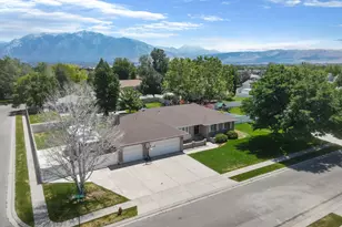 10469 S 2330 W, South Jordan, UT 84095 - Photo 6