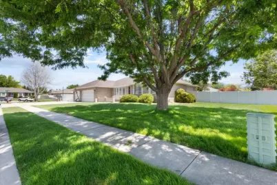 10469 S 2330 W, South Jordan, UT 84095 - Photo 4
