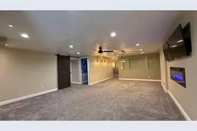 6935 W Dalmation St, West Valley, UT 84128 - Photo 38