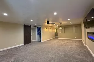 6935 W Dalmation St, West Valley, UT 84128 - Photo 38
