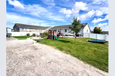 6935 W Dalmation St, West Valley, UT 84128 - Photo 8