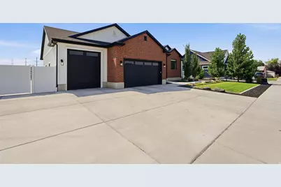 945 S 1700 W, Layton, UT 84041 - Photo 2
