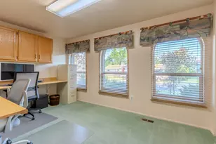 2518 W Carson Ln S, West Jordan, UT 84084 - Photo 14