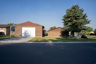2518 W Carson Ln S, West Jordan, UT 84084 - Photo 34