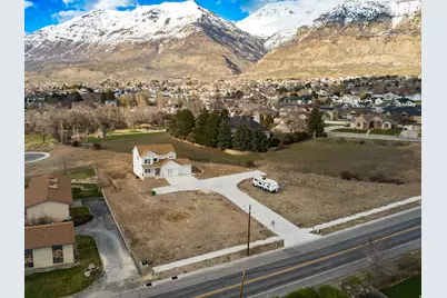 897 E 200 S #10, Pleasant Grove, UT 84062 - Photo 2