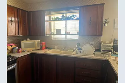 2785 W 7525 S, West Jordan, UT 84084 - Photo 4