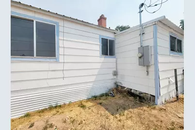 136 Geneva Dr, East Carbon, UT 84520 - Photo 28