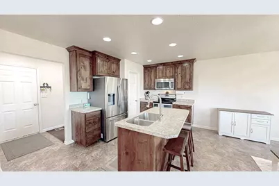 84 S 1030 E, Santaquin, UT 84655 - Photo 2