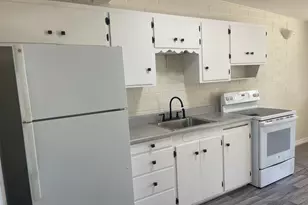 2055 E 3335 S, Salt Lake City, UT 84109 - Photo 2
