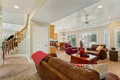1911 W Grassy Knoll Ct, Riverton, UT 84065 - Photo 8