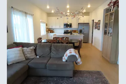 63 E Portico Ln N, Saratoga Springs, UT 84045 - Photo 8