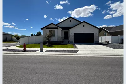 3905 N Chapman Dr, Eagle Mountain, UT 84005 - Photo 12