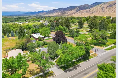 497 E Main St, Hyrum, UT 84319 - Photo 40