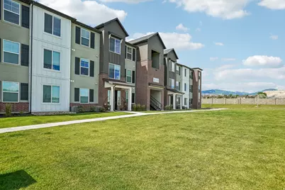 4712 W Goldblum Ln S #U102, Riverton, UT 84096 - Photo 4