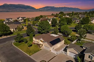 103 E Settler Rd, Saratoga Springs, UT 84045 - Photo 2