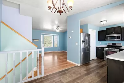 649 N 1360 W, Clinton, UT 84015 - Photo 6