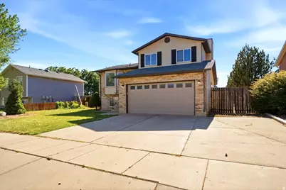 649 N 1360 W, Clinton, UT 84015 - Photo 2