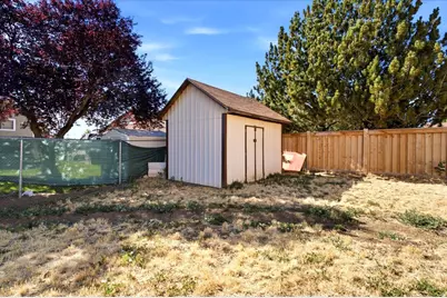 649 N 1360 W, Clinton, UT 84015 - Photo 28